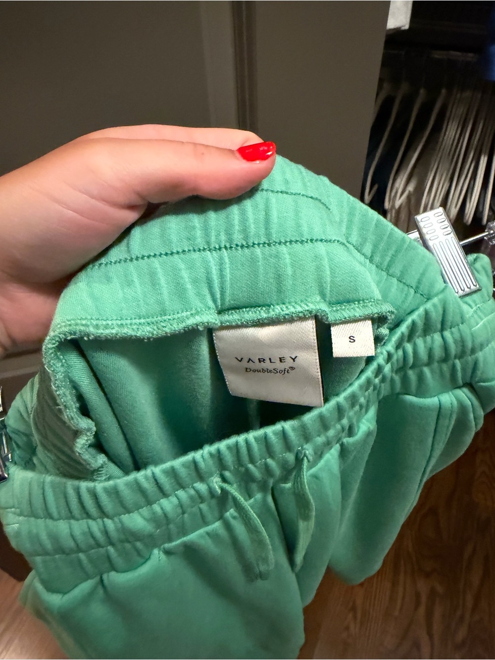 Varley Green Half-zip Sweatshirt and sweatshorts - Picture 7 of 8